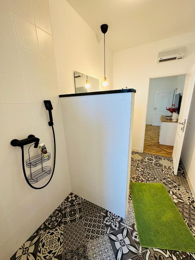 Studio Zara Rovinj Buitenkant foto